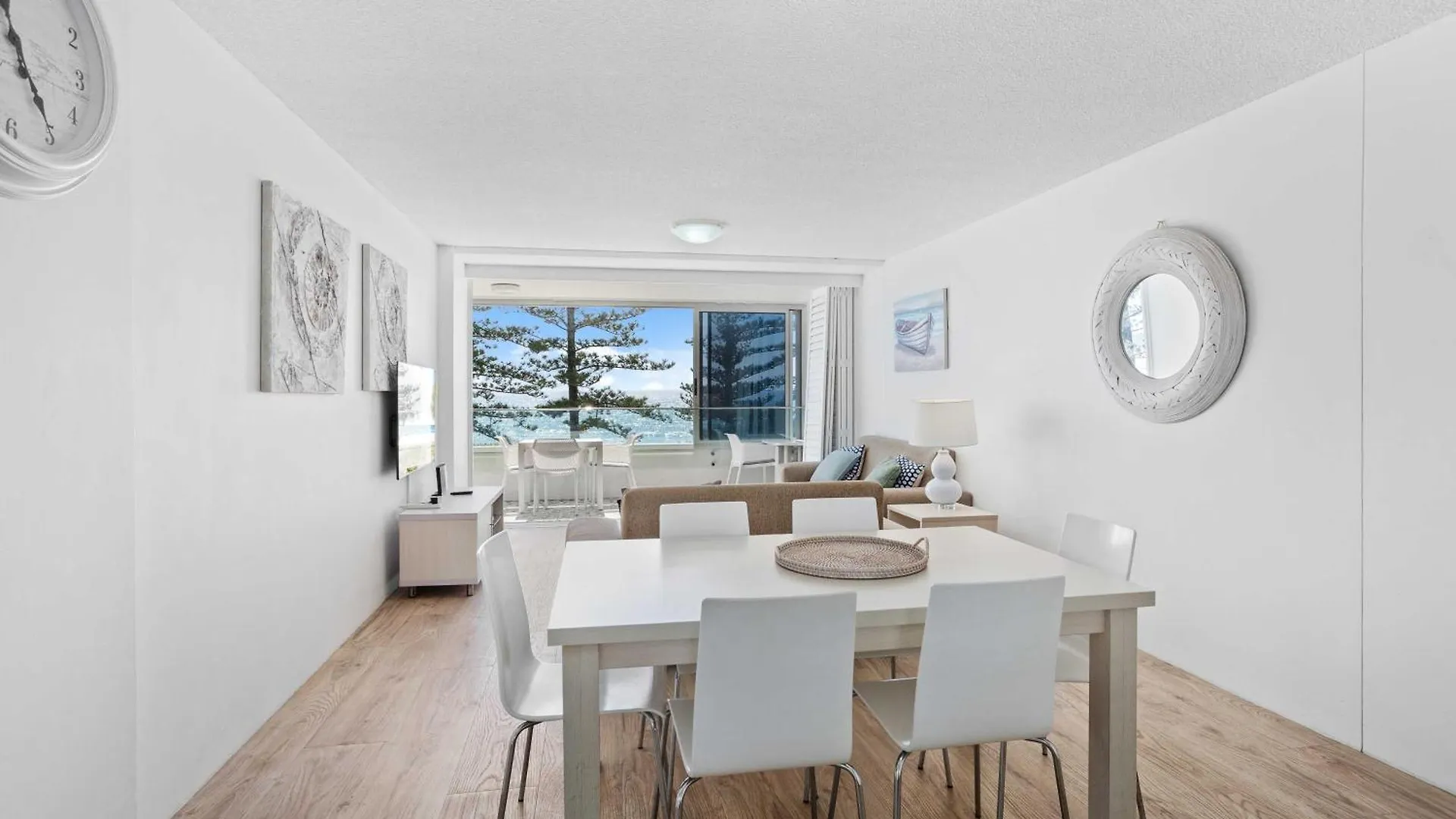 Goodwin Towers - Hosted By Burleigh Letting Apartment Gold Coast Australia