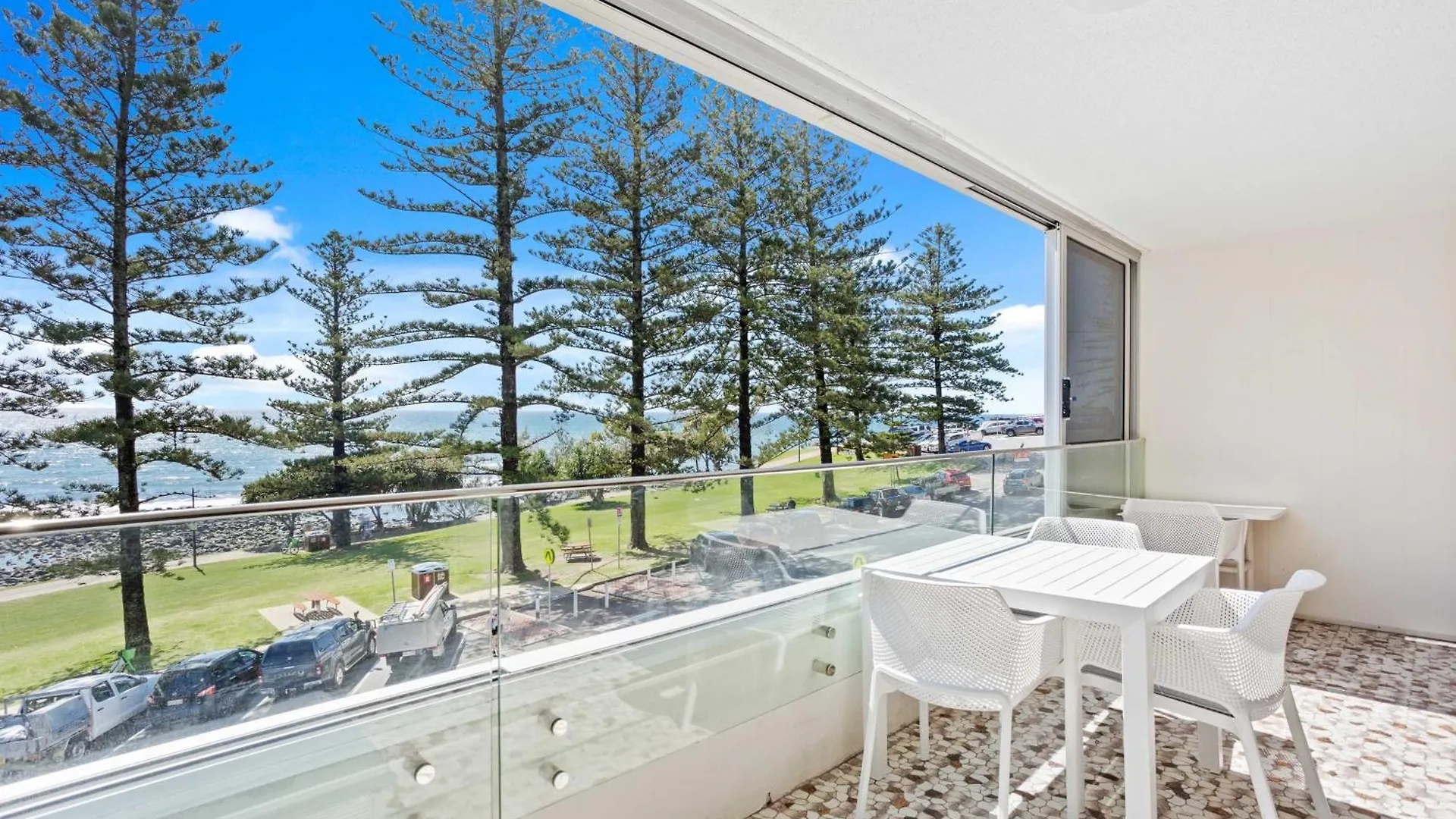 Goodwin Towers - Hosted By Burleigh Letting Apartment Gold Coast 0*,  Australia